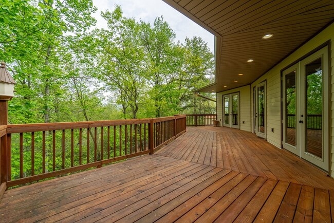 Building Photo - 651 Chalk Hill Rd