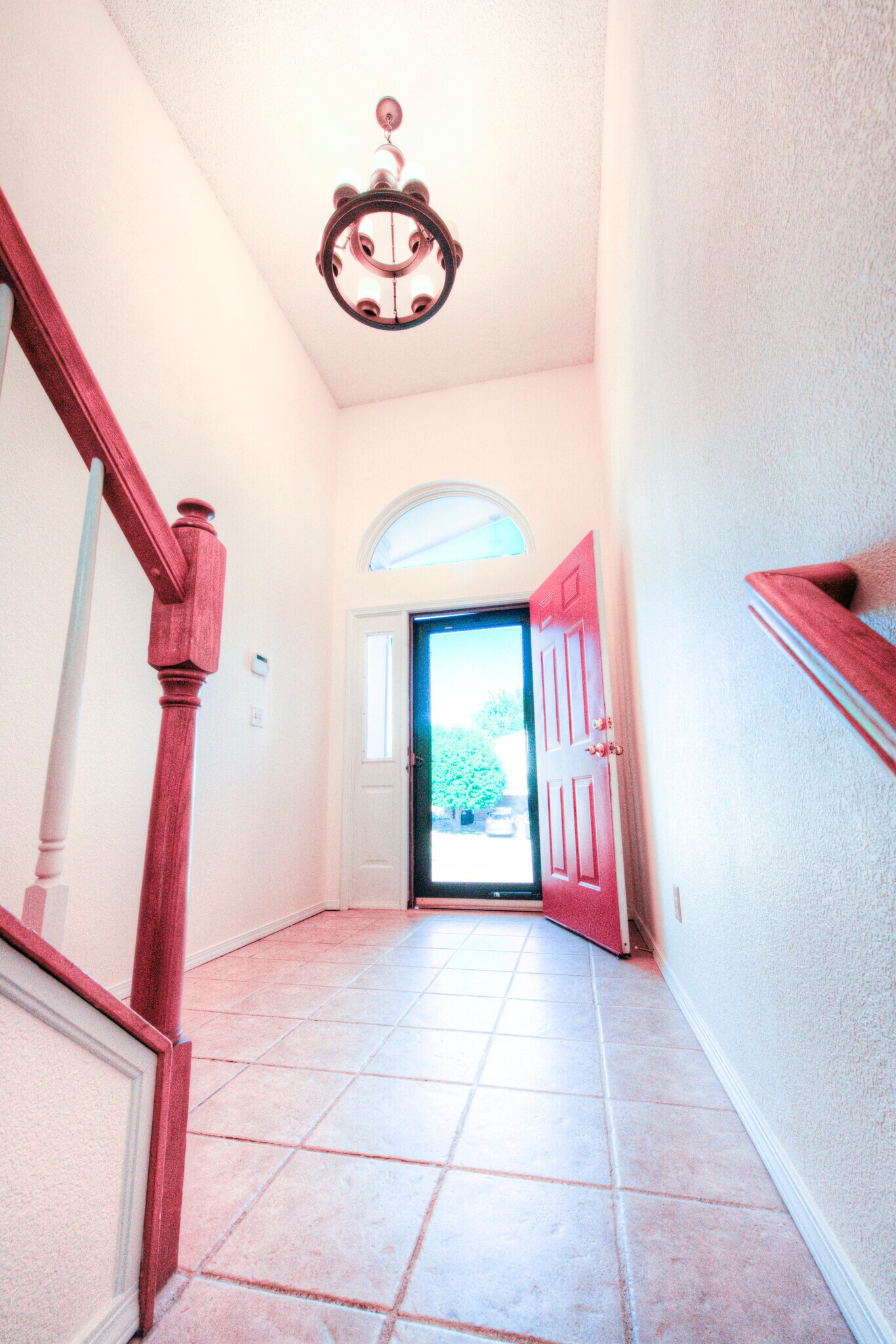 Entry has ceramic tile. - 2875 Richmond Dr