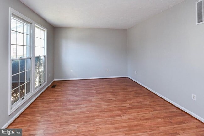 Building Photo - 2156 Commissary Cir