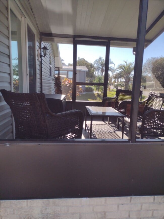 Building Photo - Remodeled Home in the Villages-Move in Ready