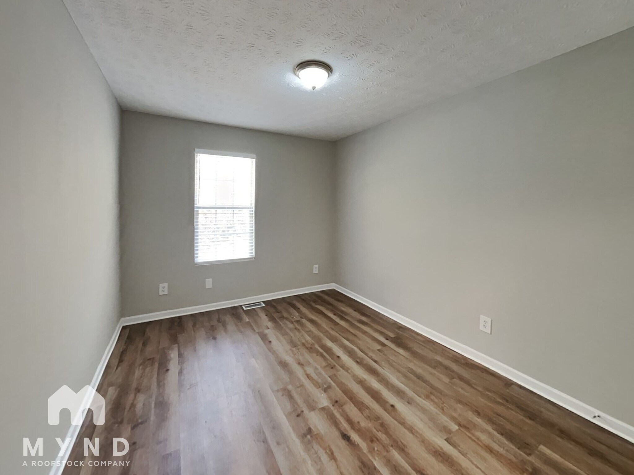 Building Photo - 5757 Strathmoor Manor Cir