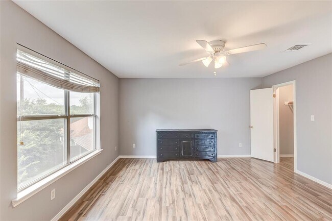 Building Photo - 1709 Windy Park Cir