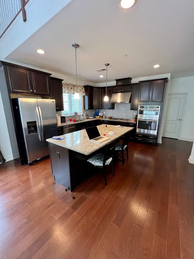 Building Photo - Luxurious 4-Bedroom Corner Townhome in Newtown Square! Available mid-April!