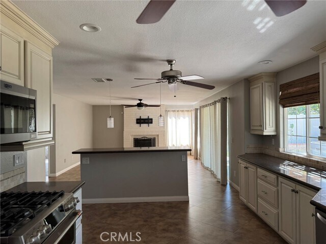 Building Photo - 1990 Willowbrook Dr