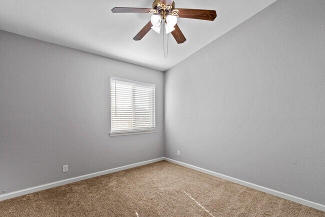Building Photo - 1420 Desierto Rico Ave