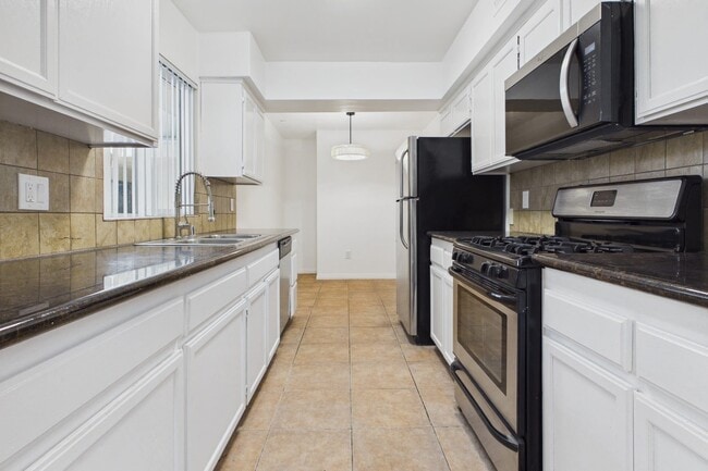 Building Photo - Wilcox Luxury Apartments