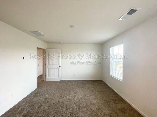 Building Photo - 5057 Needle Palm Rd NW
