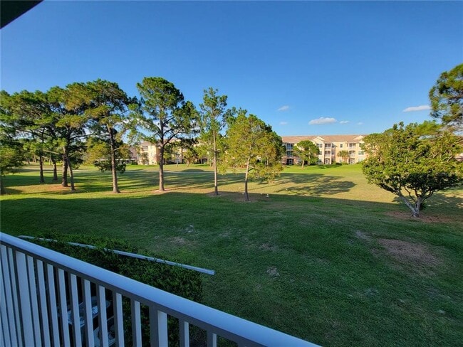 Building Photo - 14013 Fairway Island Dr