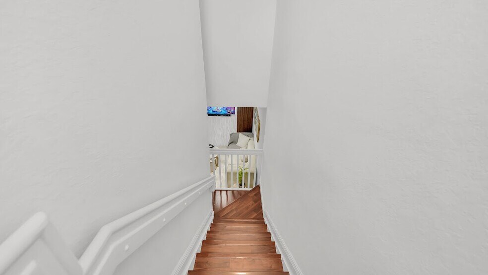 Building Photo - 2342 SE 10th St