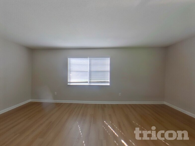 Building Photo - 1108 Fountainhead Drive Deltona FL