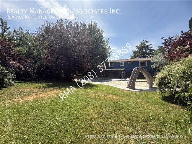 Building Photo - 3540 S Summerset Way