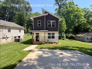 Building Photo - 412 N Scruggs St