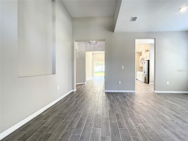 Building Photo - 2675 Ridgetop Ln