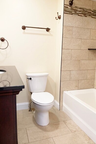 Building Photo - 152 North St