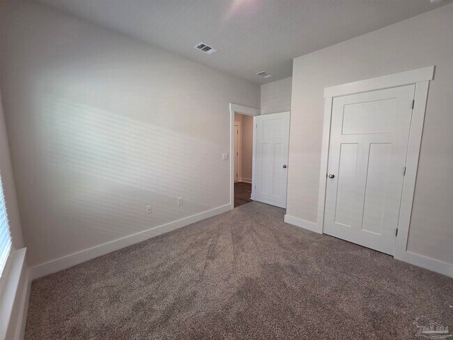 Building Photo - 5839 Sargassum Ln