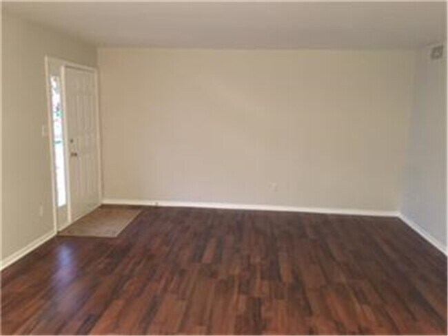 Building Photo - 1601 Delaware Ave