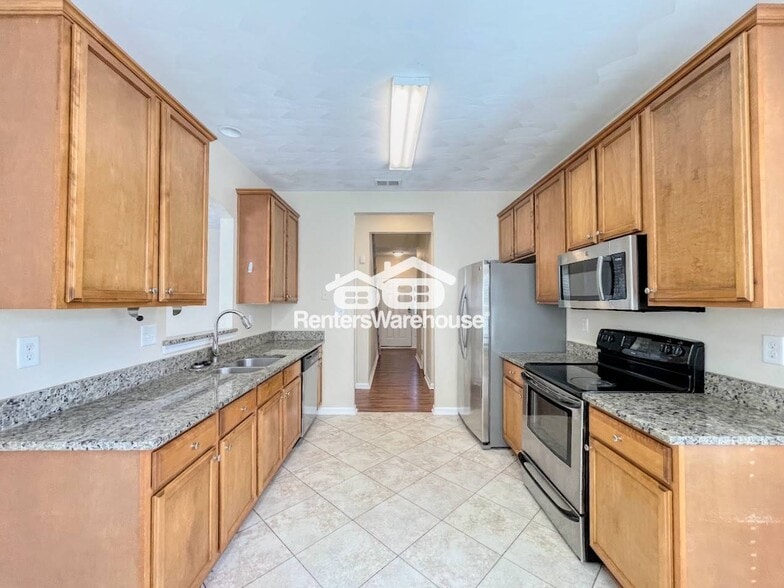 Building Photo - 2536 Golden Maple Dr