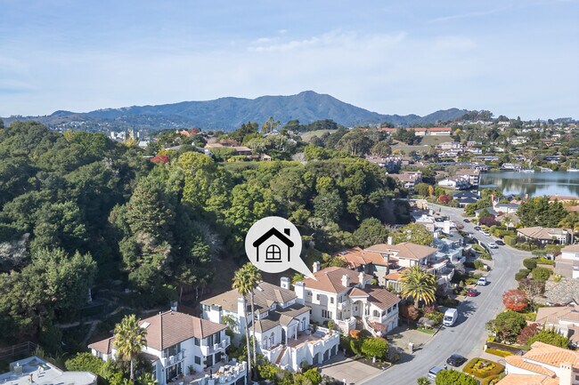 Building Photo - 17 Heron Dr