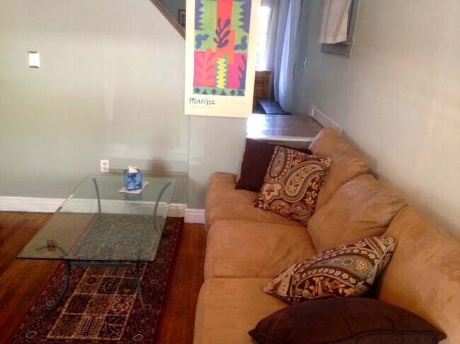 Building Photo - 2318 Eldridge St