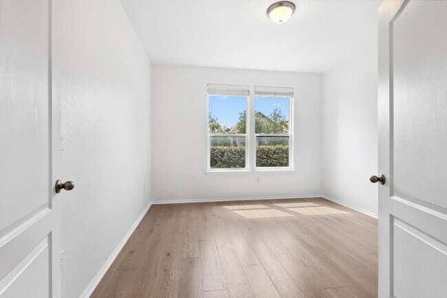 Building Photo - 7604 Peccary Dr