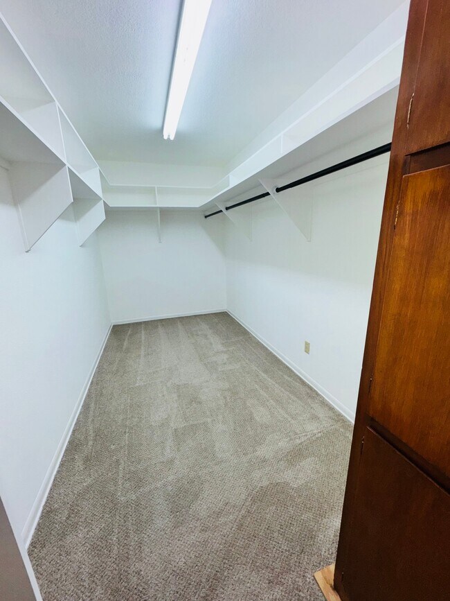 Building Photo - 5618 Sir Gareth Dr