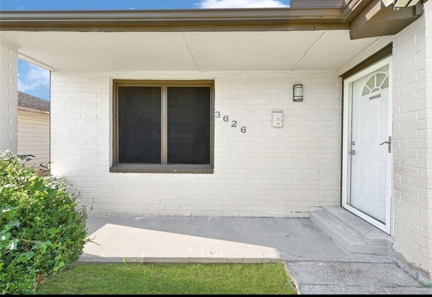 Building Photo - 3626 Yosemite St