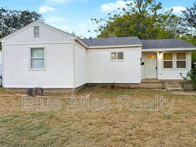 Primary Photo - 2015 Glenfield Ave