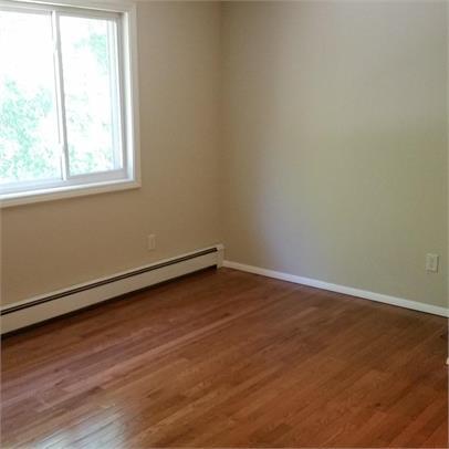 Building Photo - 825 Oakcrest St