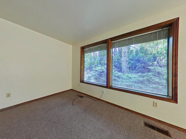 Building Photo - SPRING SPECIAL ~ $1150 OFF FIRST MONTH RENT