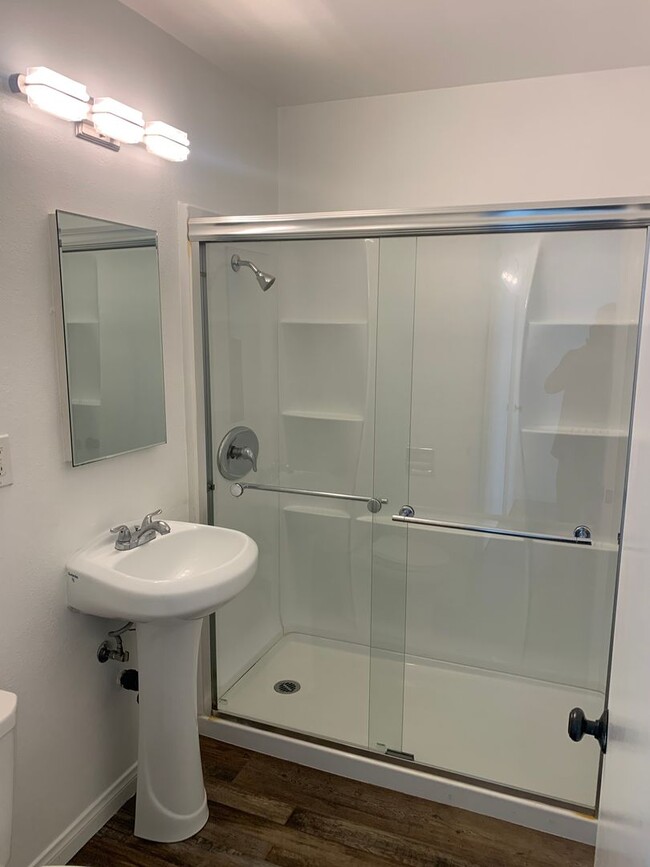 Building Photo - Live Your Best Life in the Heart of Hillcrest: Stylish One-Bedroom Suite Awaits You!