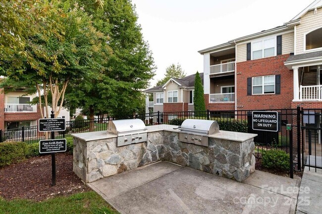 Building Photo - 117 Abberly Green Blvd