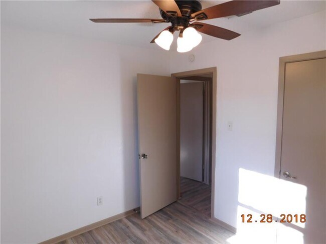 Building Photo - 1010 Jackie Jo Ln