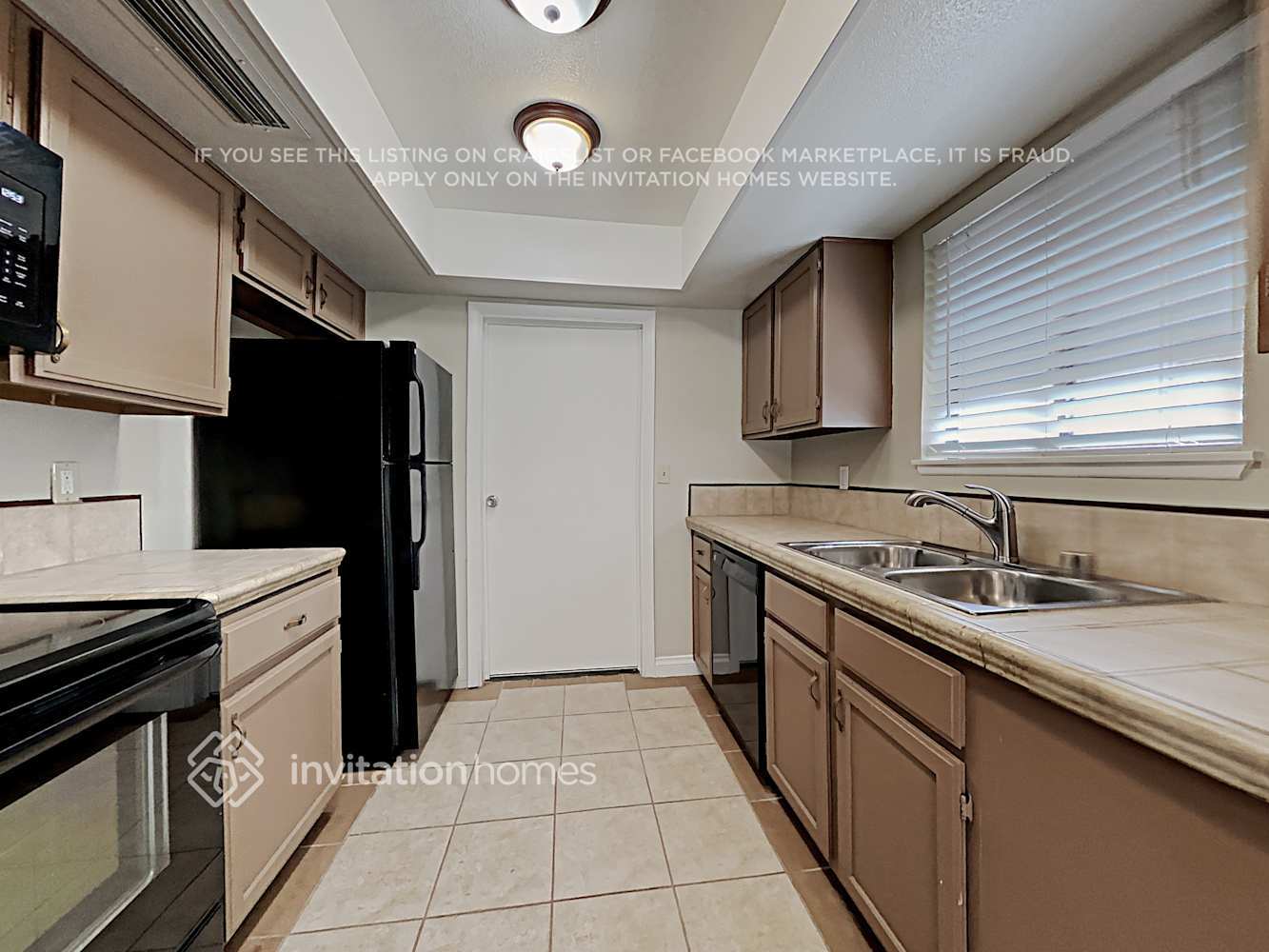 Building Photo - 2250 Horse Creek Cir