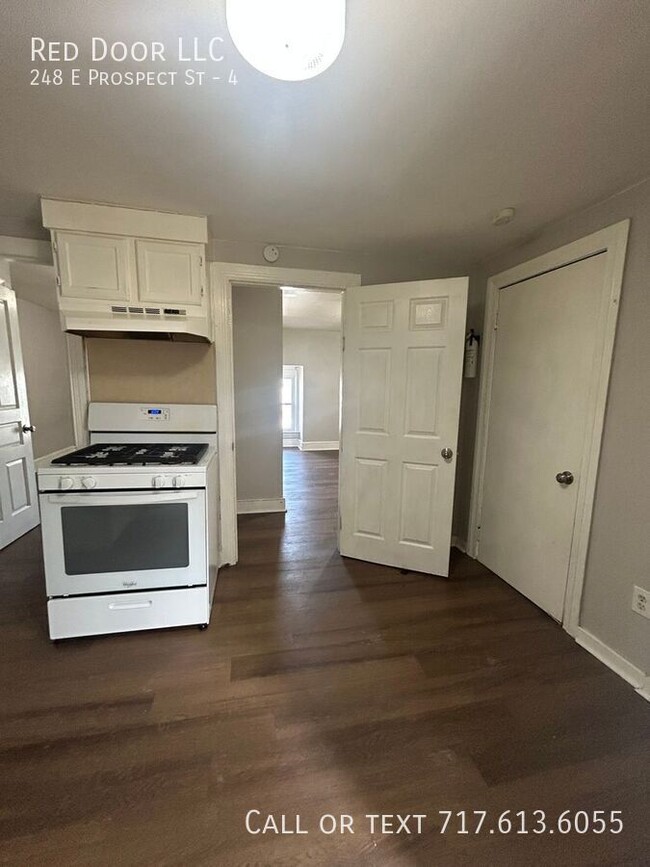 Building Photo - Beautifully renovated 1 bedroom in York City.