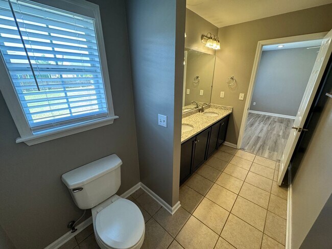 Building Photo - 3BR/2BA Home For Rent