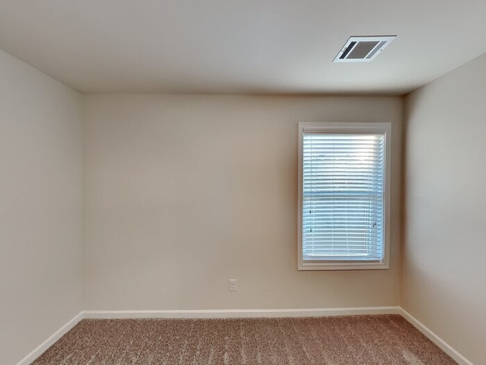 Building Photo - 121 Wayne Ln