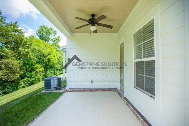Building Photo - 1041 Honey Bush Cir