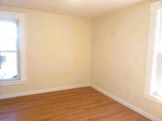 Building Photo - 26 Arlington St