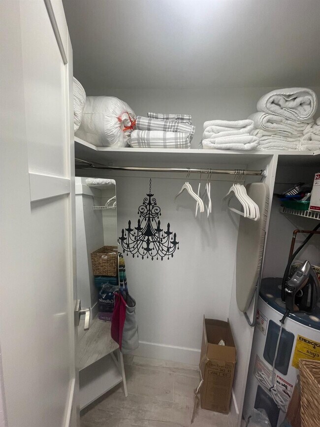 Building Photo - 3800 Galt Ocean Dr