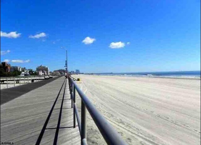 Building Photo - 1 S Bartram Ave