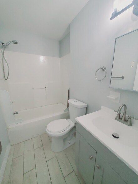 Building Photo - 16 N Taylor Ave