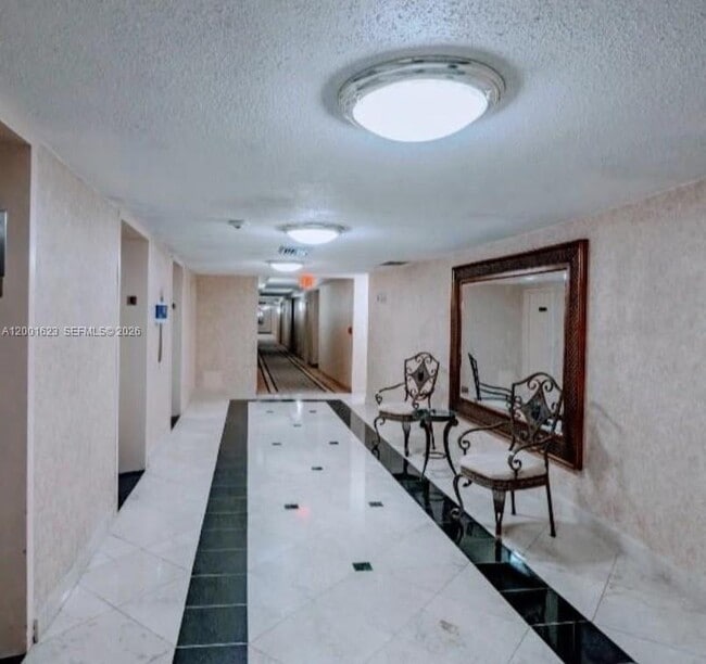 Building Photo - 2030 S Ocean Dr