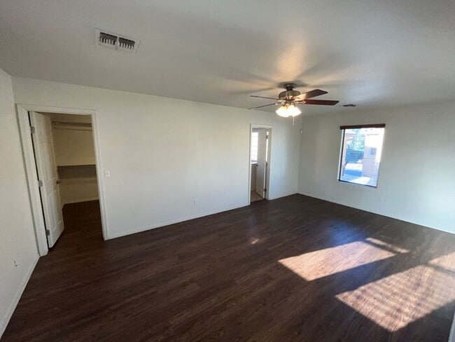 Building Photo - READY TO VIEW NOW! Recently Painted Interi...