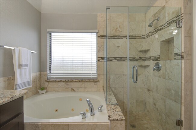 Building Photo - 14802 Newton Falls Ln