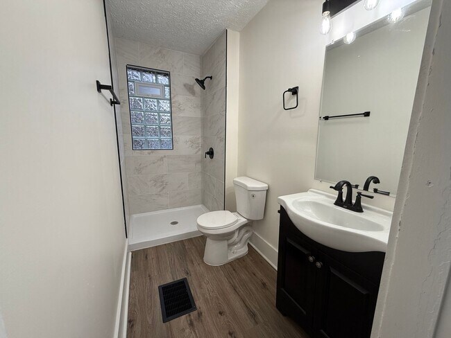 Building Photo - 975-977_MILLER AVE