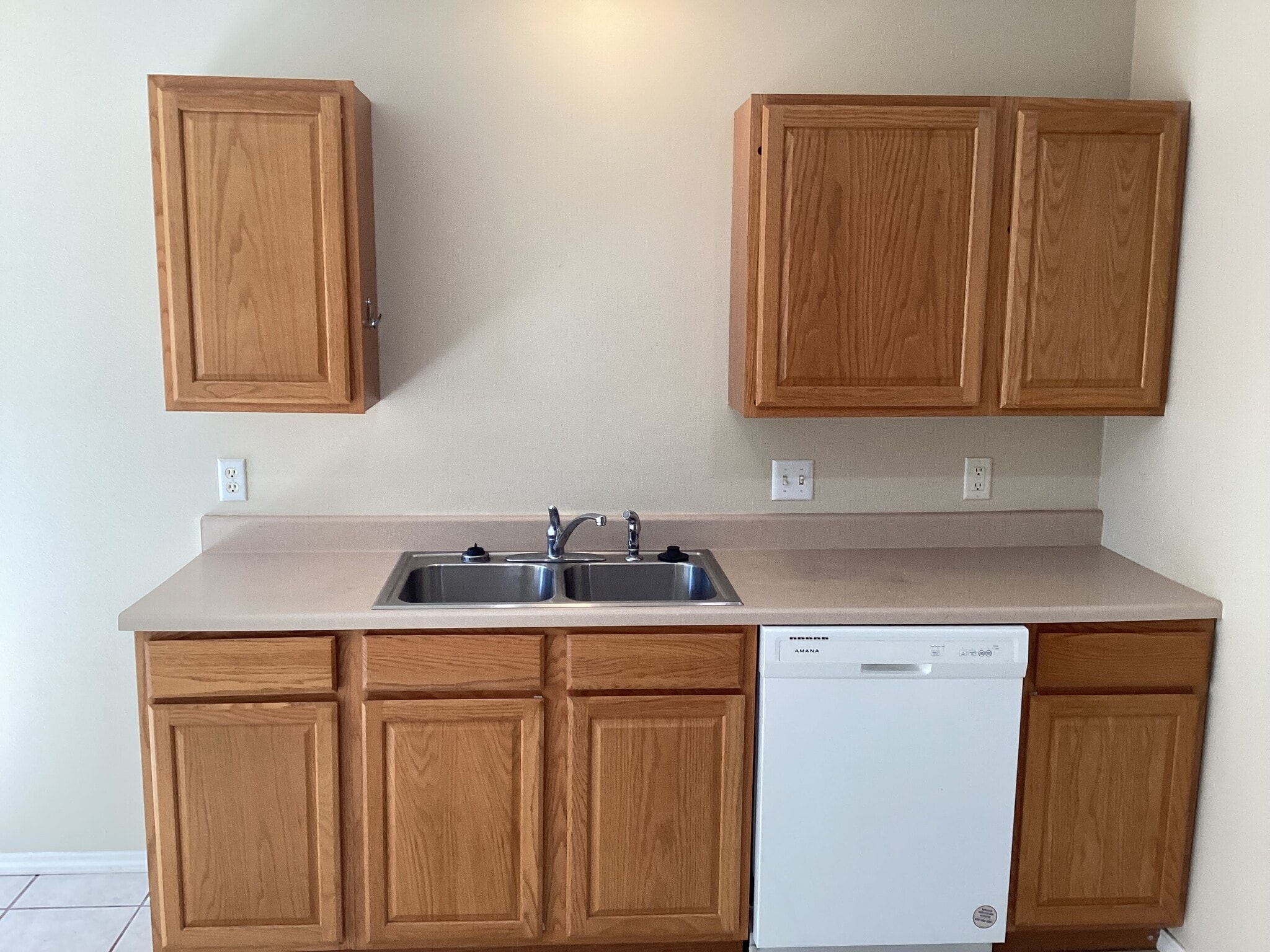 Building Photo - 5408 S Y St