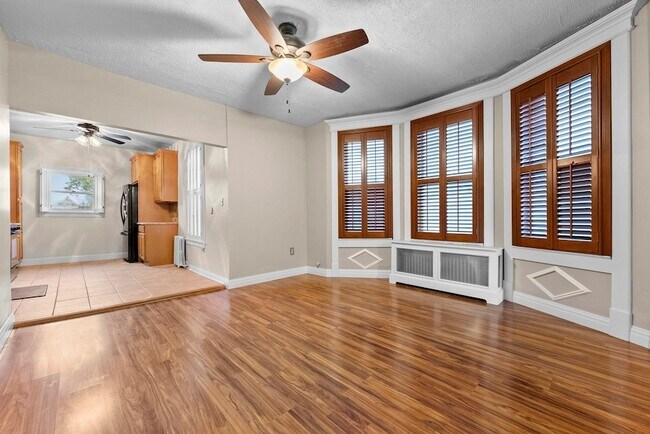 Building Photo - 302 Clerk St