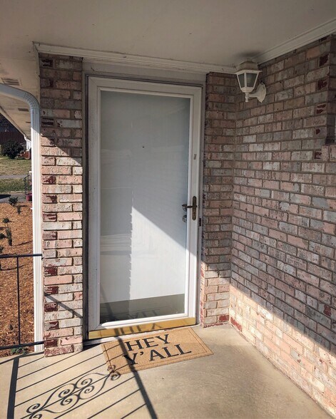 Building Photo - 3413 Lisa Dr