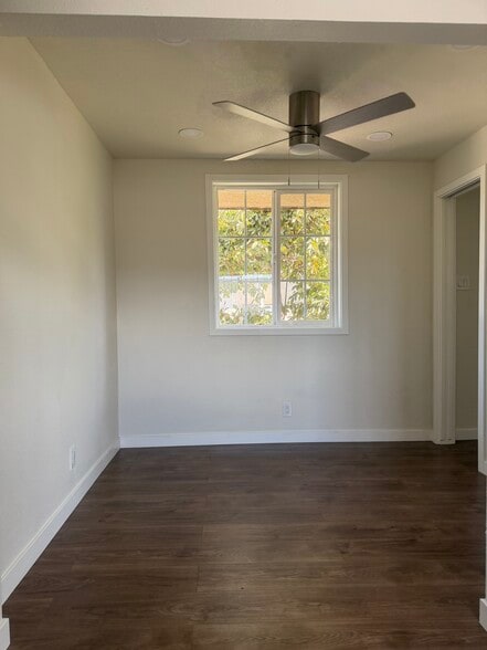 Building Photo - 821 S Alma Ave