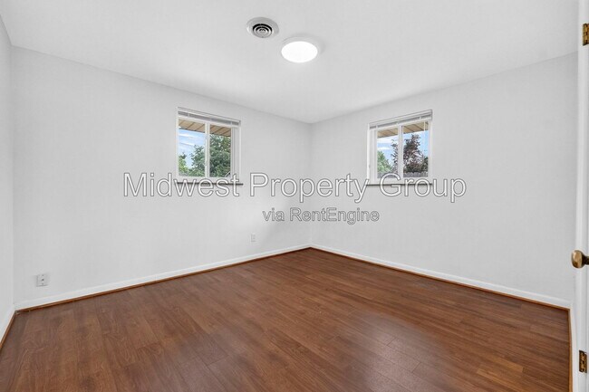 Building Photo - 2050 Goodale Ave